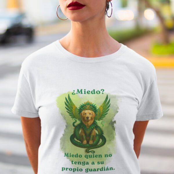 Mi-guardián-peludo-playera-acercamiento- al-estampado