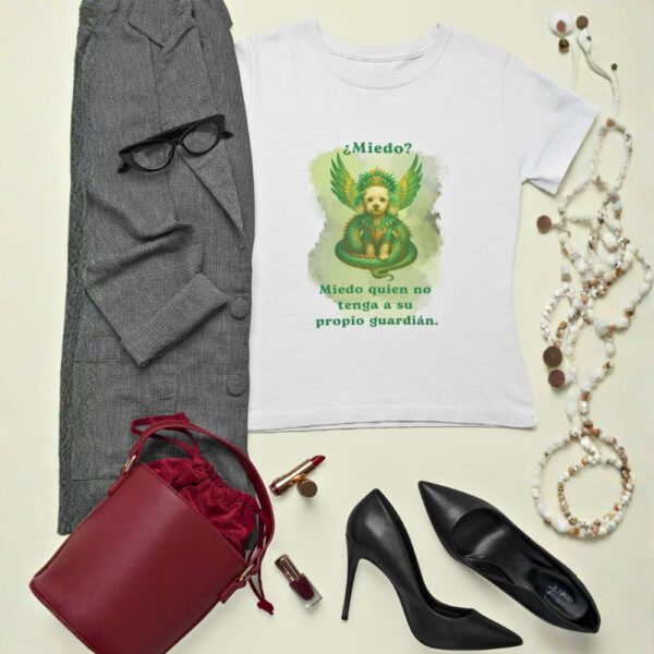 Mi-guardián-peludo-playera-outfit