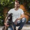 Pets-lovers-playera-hombre-con-perro