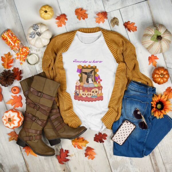 Recordar es honrar-playera outfit