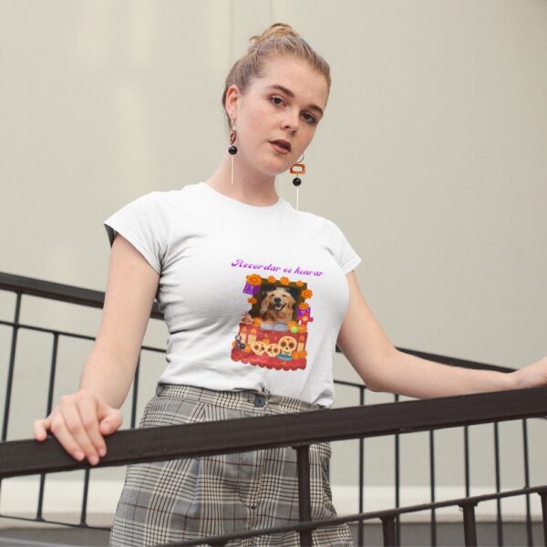 Recordar es honrar-playera para mujer